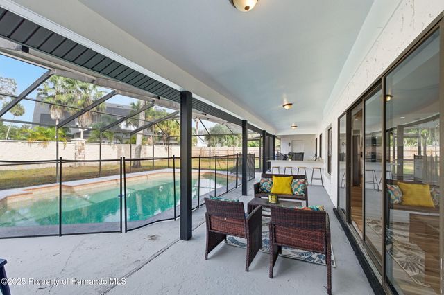 916 River Rapids Avenue, Brandon, FL 33511