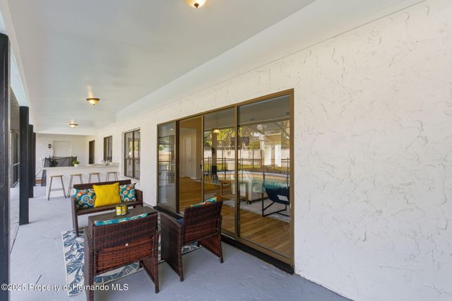 916 River Rapids Avenue, Brandon, FL 33511