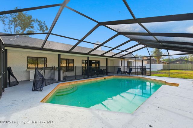 916 River Rapids Avenue, Brandon, FL 33511