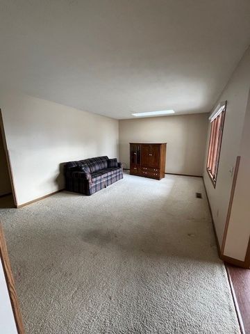 1032 Armsgate Road, Springfield, OH 45503