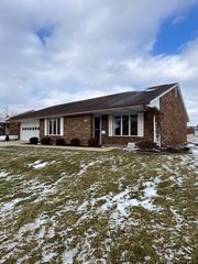 1032 Armsgate Road, Springfield, OH 45503