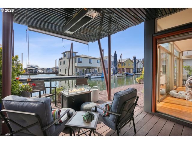 18525 Ne Marine Dr D-2, Portland, OR 97230