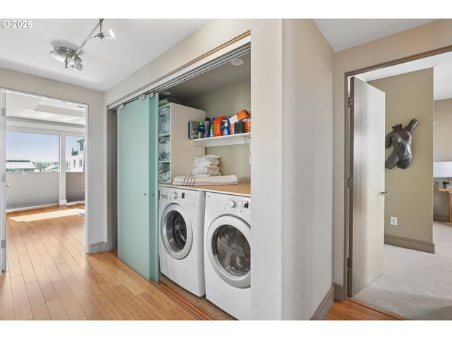 18525 Ne Marine Dr D-2, Portland, OR 97230