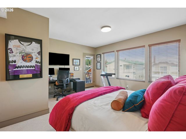 18525 Ne Marine Dr D-2, Portland, OR 97230