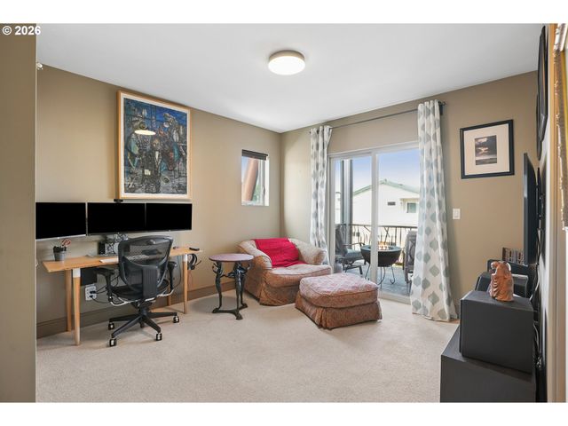 18525 Ne Marine Dr D-2, Portland, OR 97230