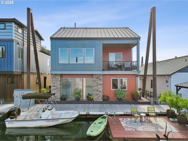 18525 Ne Marine Dr D-2, Portland, OR 97230
