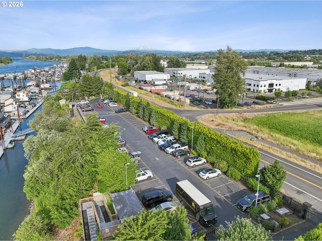 18525 Ne Marine Dr D-2, Portland, OR 97230