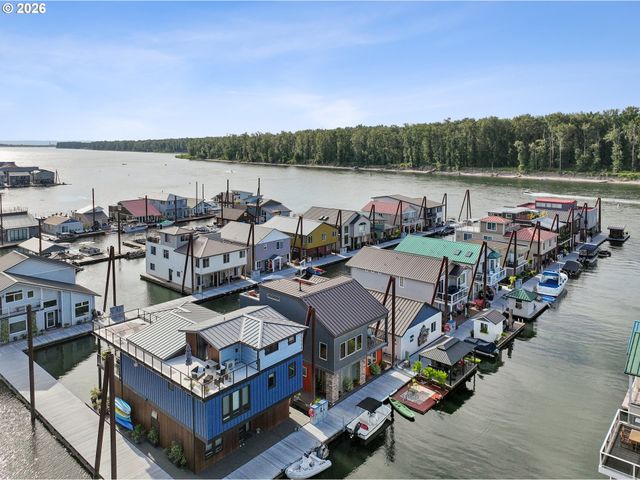 18525 Ne Marine Dr D-2, Portland, OR 97230