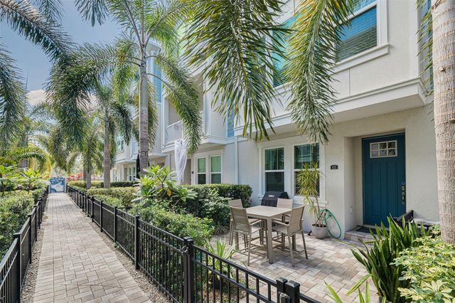 835 BURLINGTON AVENUE N, St Petersburg, FL 33701