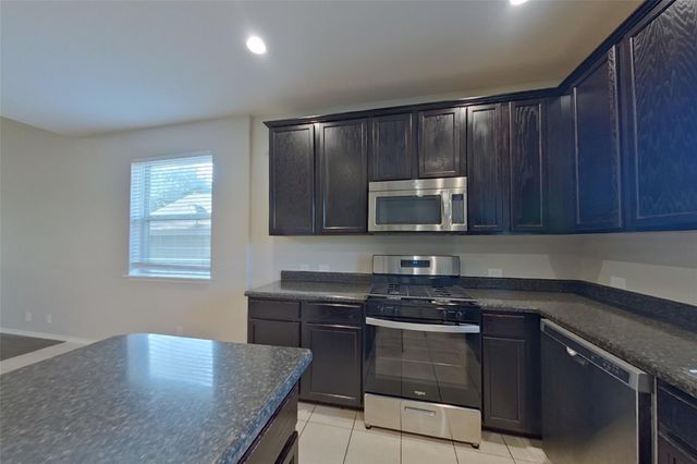 240 Dragon Ridge RD, Buda, TX 78610