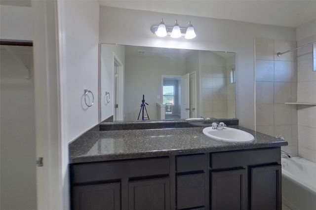 240 Dragon Ridge RD, Buda, TX 78610
