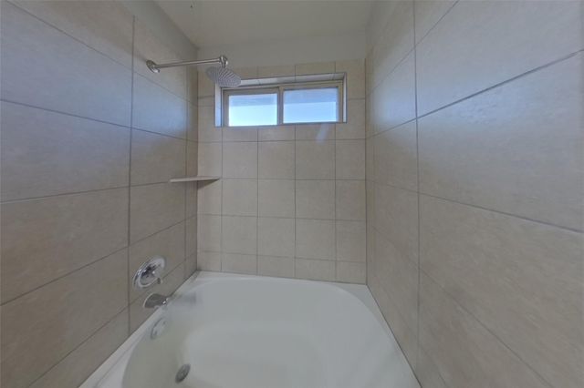 240 Dragon Ridge RD, Buda, TX 78610