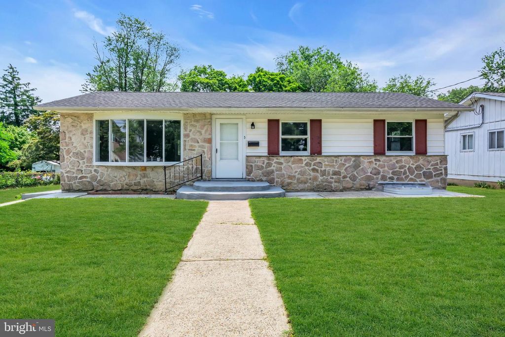 5 VIRGINIA AVENUE, Palmyra, NJ 08065