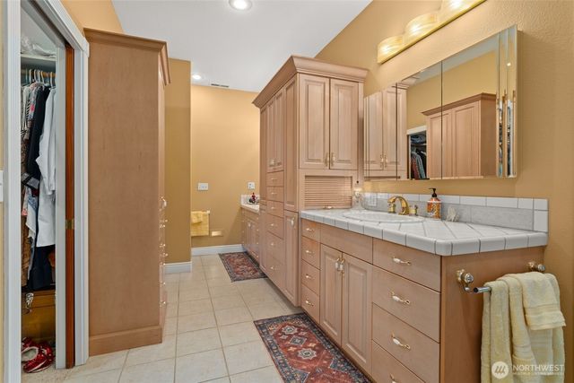 2599 Seminary Hill Road, Centralia, WA 98531