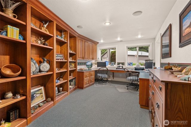 2599 Seminary Hill Road, Centralia, WA 98531