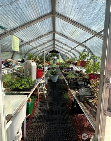 2599 Seminary Hill Road, Centralia, WA 98531