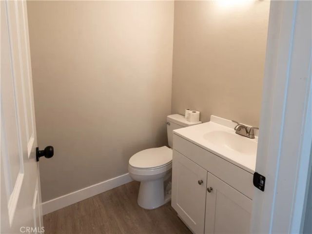 28102 Bob White Circle 4, Saugus, CA 91350
