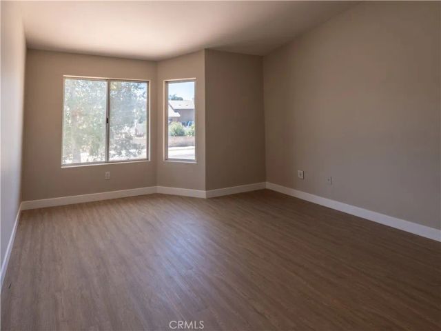 28102 Bob White Circle 4, Saugus, CA 91350