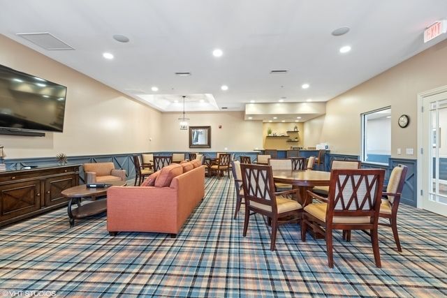 2727 Northmoor Drive, Naperville, IL 60564
