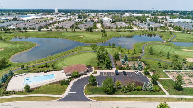 2727 Northmoor Drive, Naperville, IL 60564