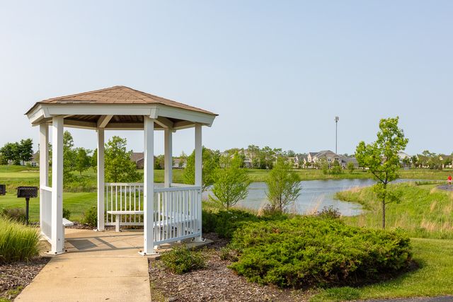 2727 Northmoor Drive, Naperville, IL 60564