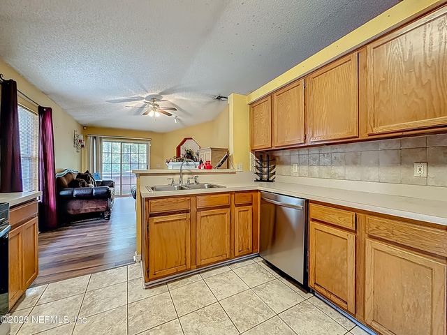 7535 GINGER TEA Trail W, Jacksonville, FL 32244