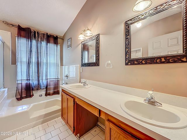 7535 GINGER TEA Trail W, Jacksonville, FL 32244