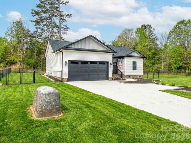 2462 Shoal Road, Crouse, NC 28033