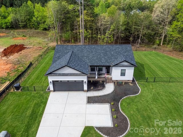 2462 Shoal Road, Crouse, NC 28033