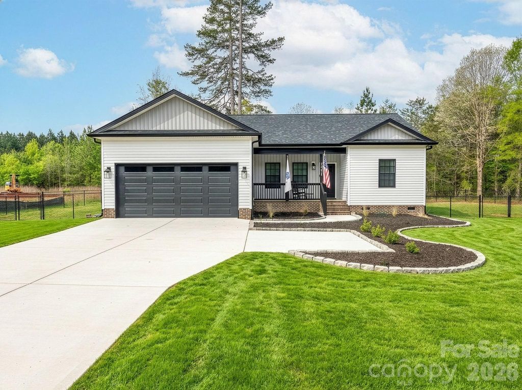 2462 Shoal Road, Crouse, NC 28033