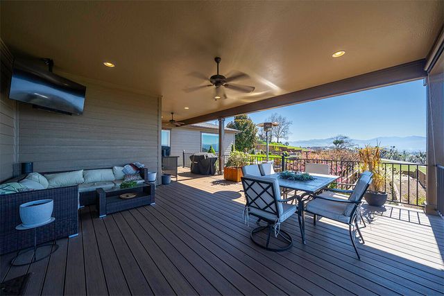 3274 Annapolis Drive, Medford, OR 97504