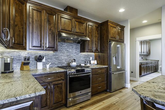 3274 Annapolis Drive, Medford, OR 97504