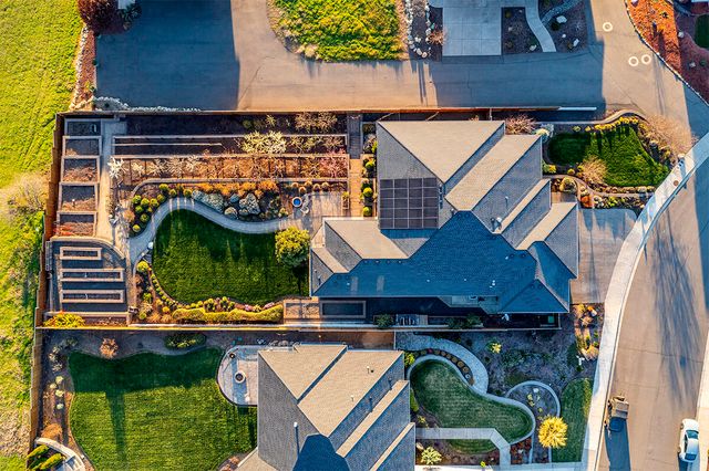 3274 Annapolis Drive, Medford, OR 97504