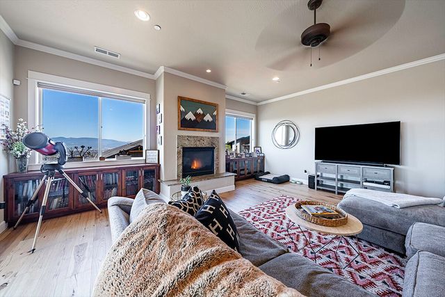 3274 Annapolis Drive, Medford, OR 97504