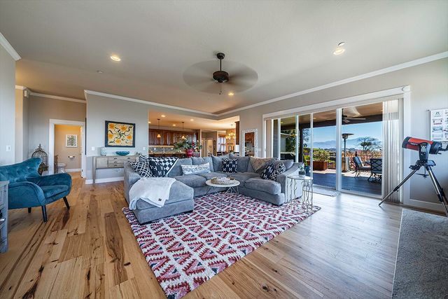 3274 Annapolis Drive, Medford, OR 97504