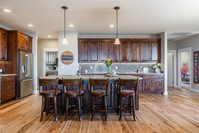 3274 Annapolis Drive, Medford, OR 97504