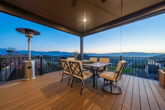 3274 Annapolis Drive, Medford, OR 97504