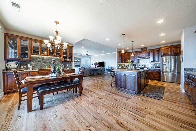 3274 Annapolis Drive, Medford, OR 97504