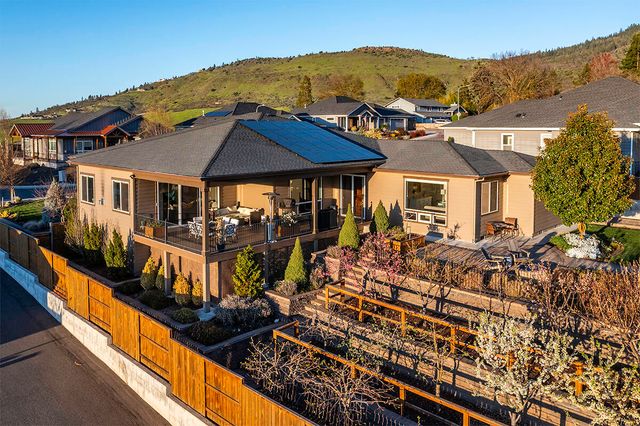 3274 Annapolis Drive, Medford, OR 97504