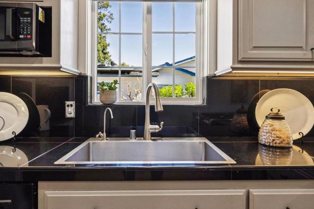 559 S Taaffe Street, Sunnyvale, CA 94086