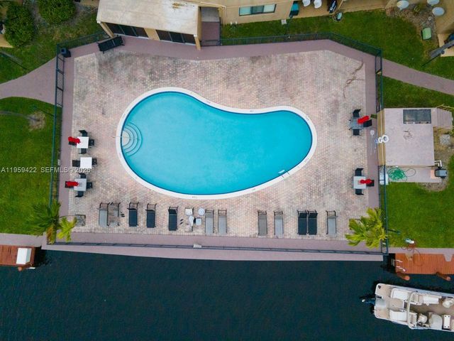 301 Golden Isles Dr 502, Hallandale Beach, FL 33009