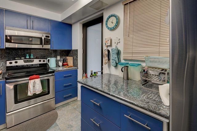 301 Golden Isles Dr 502, Hallandale Beach, FL 33009