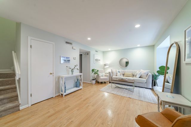 1720 Deer Path Drive, Mount Pleasant, SC 29464