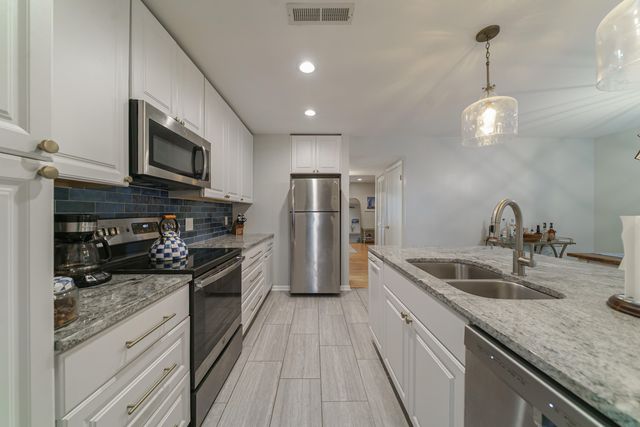 1720 Deer Path Drive, Mount Pleasant, SC 29464