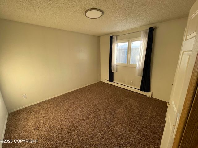 8621 Molanary Drive, Anchorage, AK 99502