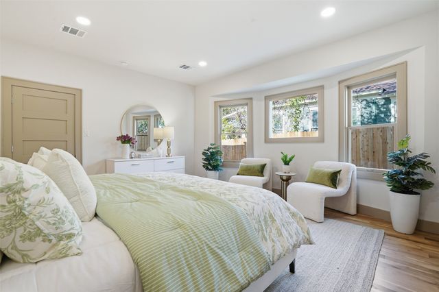 1817 5th Avenue, Fort Worth, TX 76110