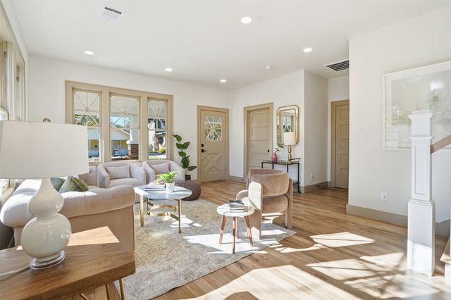 1817 5th Avenue, Fort Worth, TX 76110