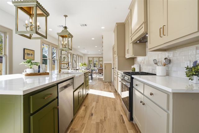 1817 5th Avenue, Fort Worth, TX 76110