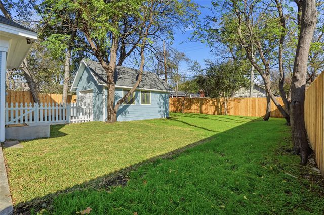 1817 5th Avenue, Fort Worth, TX 76110