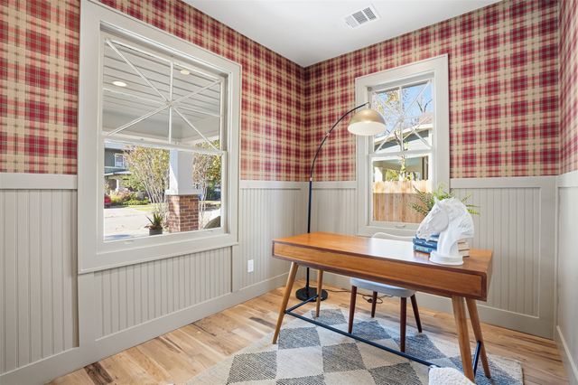 1817 5th Avenue, Fort Worth, TX 76110